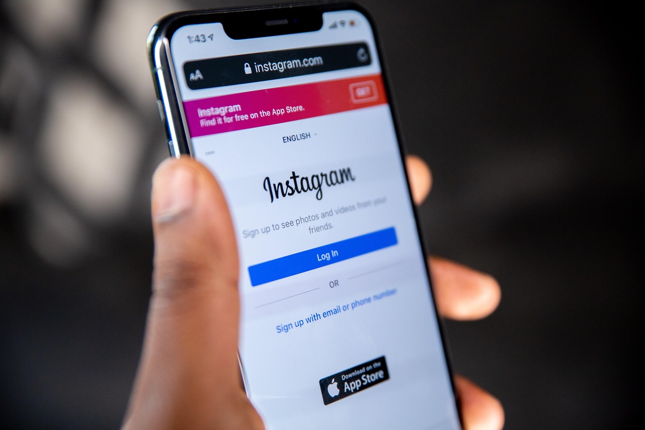HootSuite: The Ultimate Social Media Management Tool?