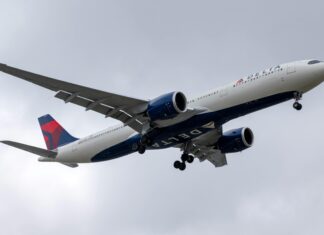 Ensuring Passenger Comfort: How Delta Flight DL275 Was Expertly Diverted from LAX Delta Flight DL275 diverted, DL275 LAX diversion, Delta emergency landing LAX, DL275 flight update, Delta diverted flight news, DL275 incident report, LAX airport flight diversion, Delta airline disruption